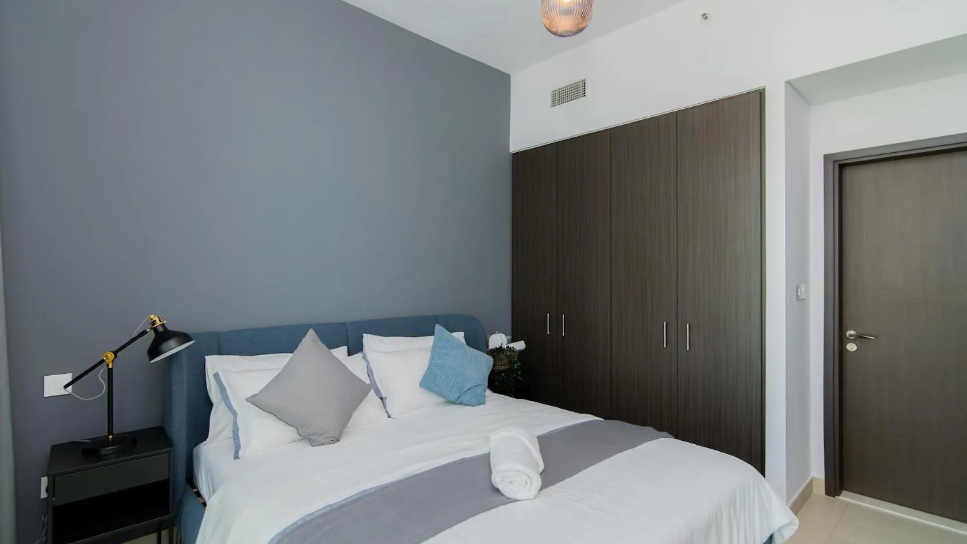 Elite Escape Holiday Home - 1 Bhk Getaway With Dubai Mall Access - 1510 Apartment