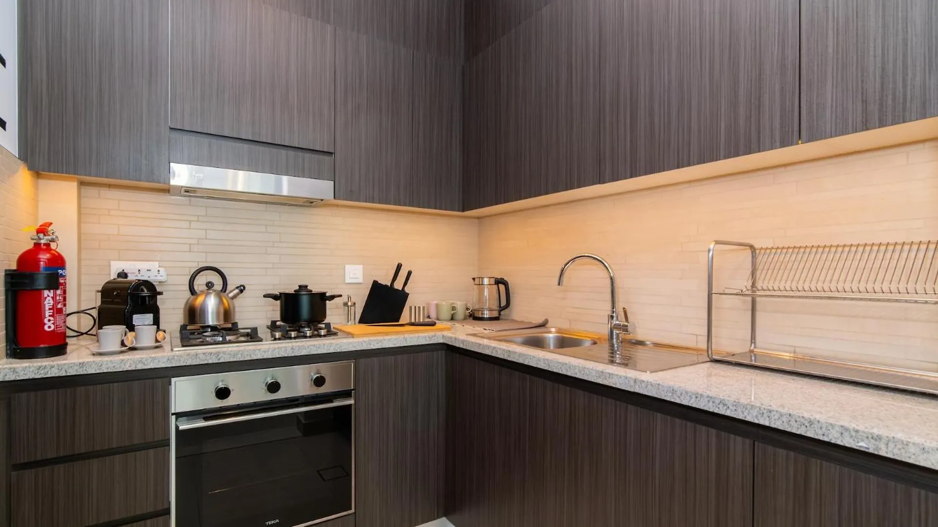 Elite Escape Holiday Home - 1 Bhk Getaway With Dubai Mall Access - 1510 United Arab Emirates